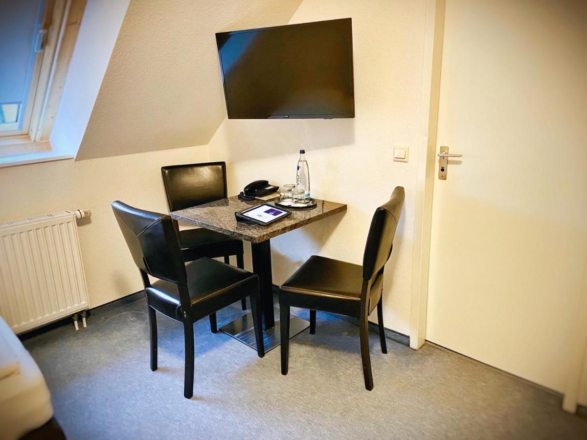 Hotel Kaiserswerth Дюселдорф Екстериор снимка